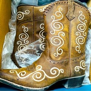 Girls Ariat Boots